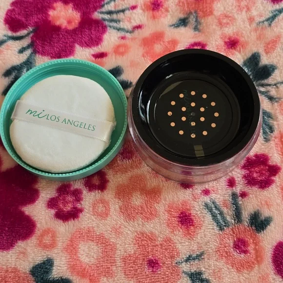 Mi Los Angeles Shimmy Shimmy Rose Gold Loose Highlighter - Picture 4 of 4